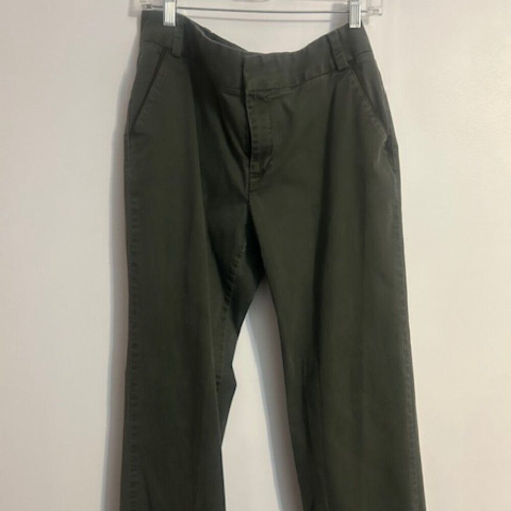 Dockers Women Green straight leg cuffed pants, size 12